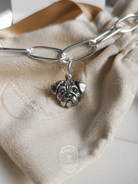 Charm de Pug cara chica