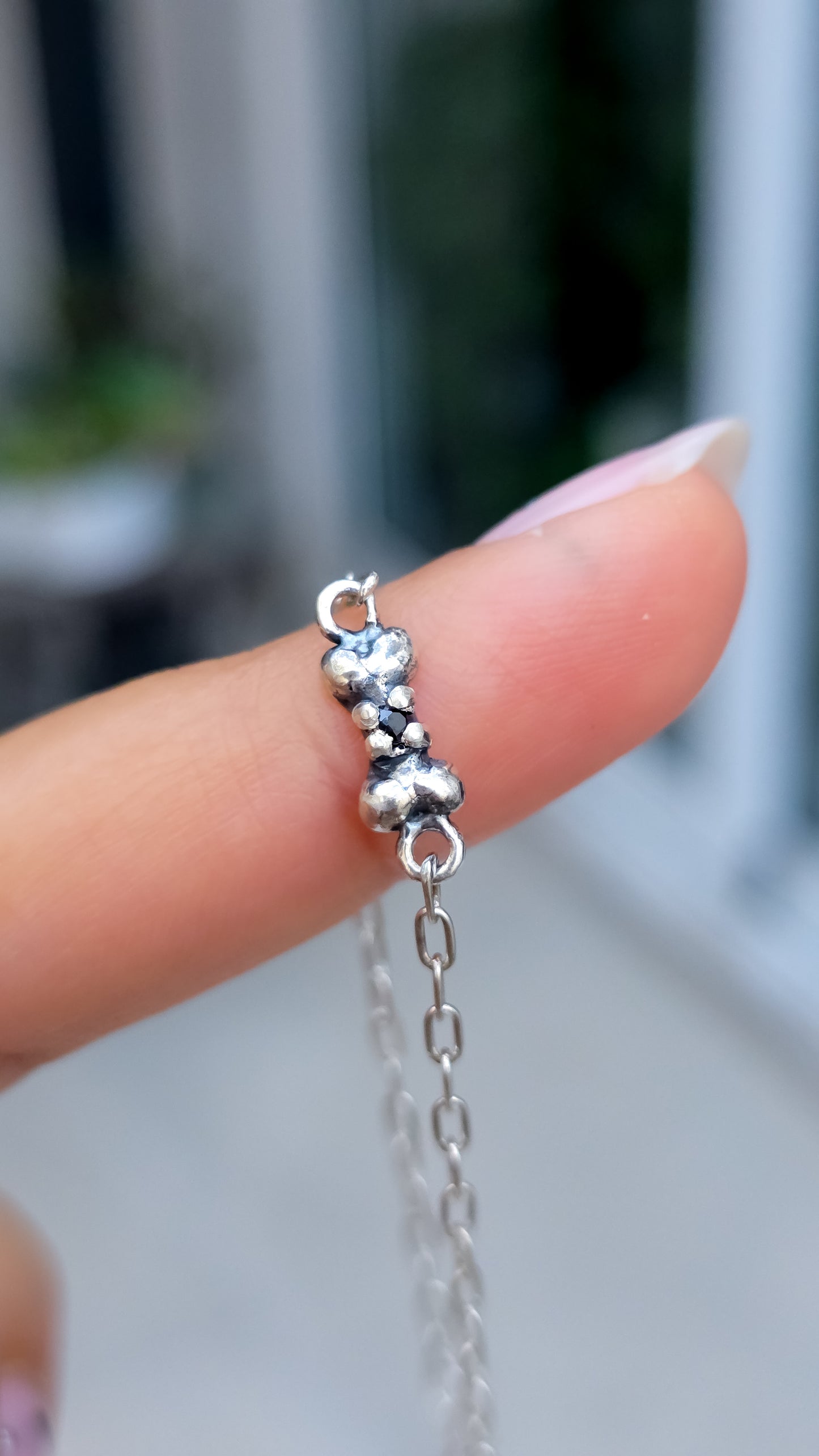 Pulsera huesito o huellita mini con gema