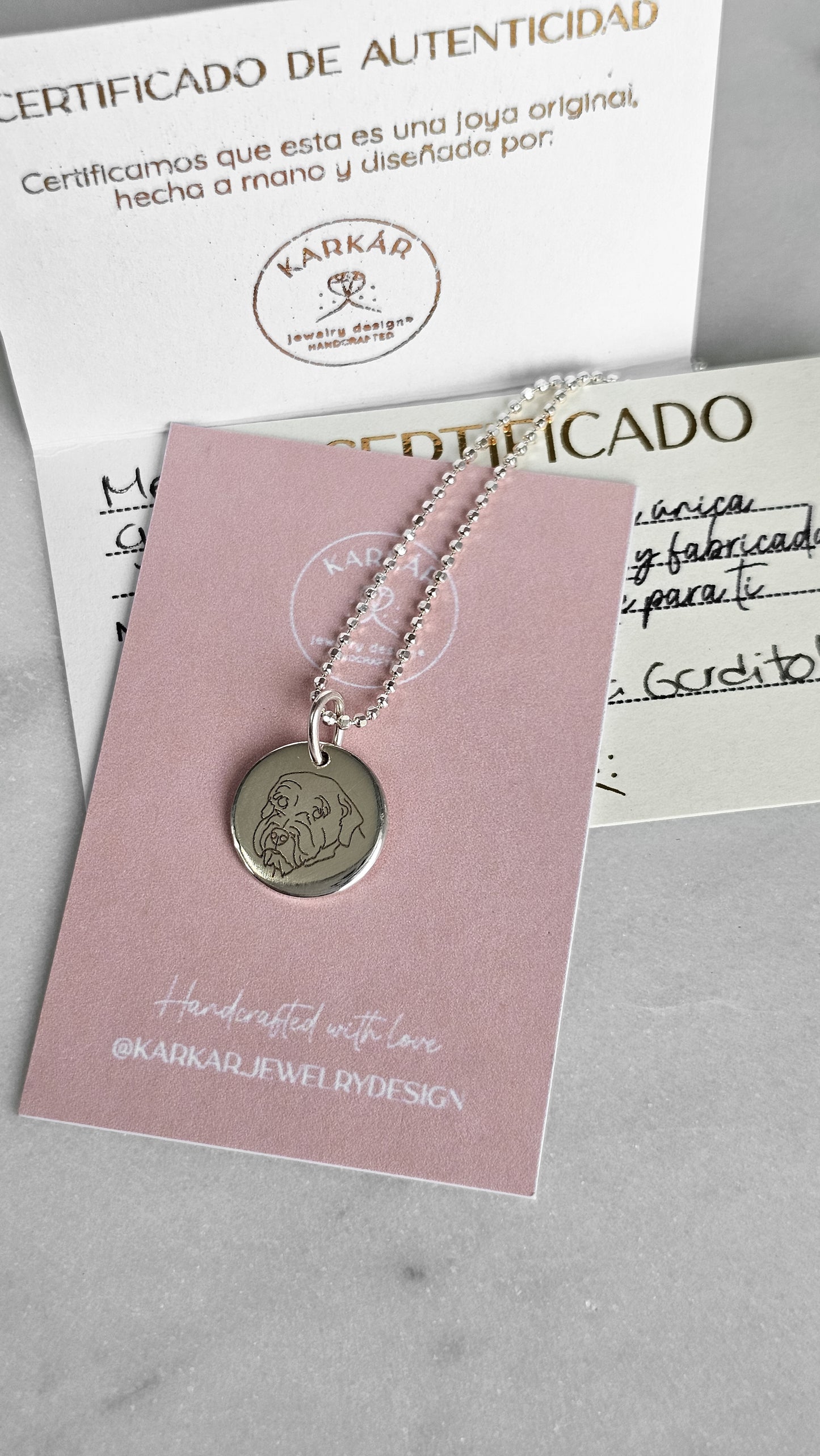 Medallita plana personalizada de tu perrito o gatito grabada