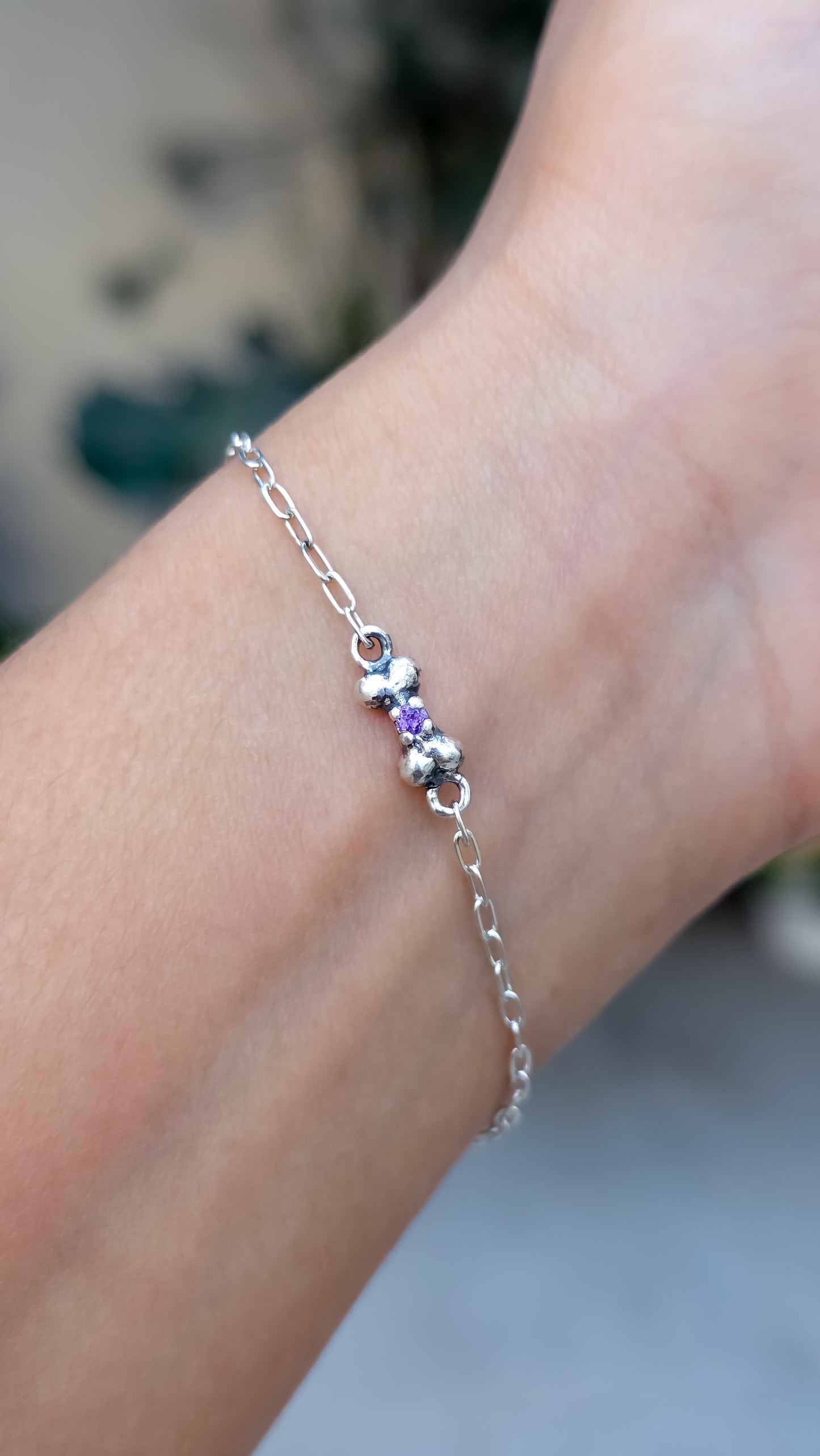 Pulsera huesito o huellita mini con gema